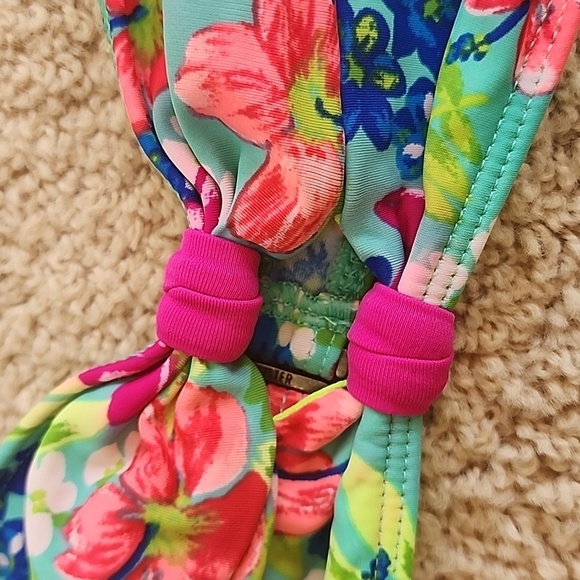 Hollister S/M bright floral halter bikini set. - Picture 4 of 7